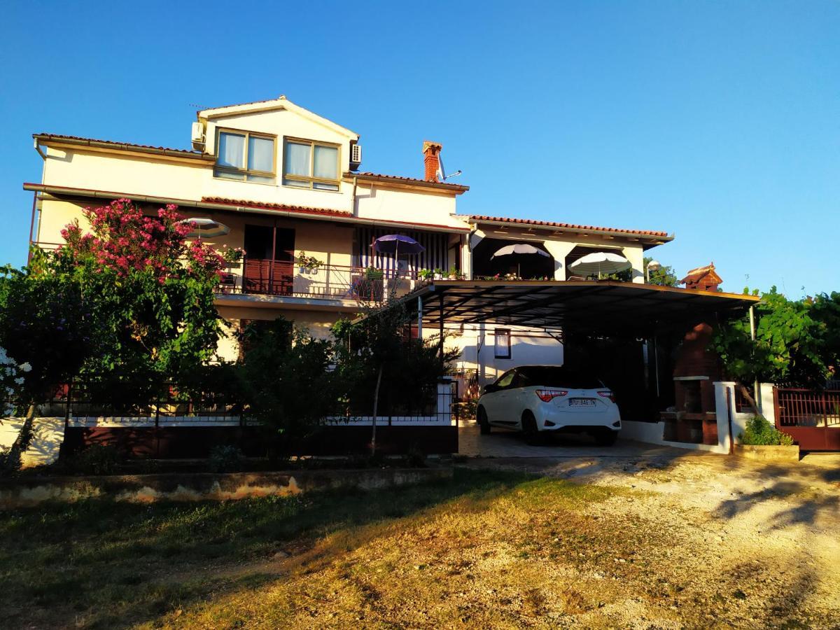 פורץ Apartments Gabriela מראה חיצוני תמונה